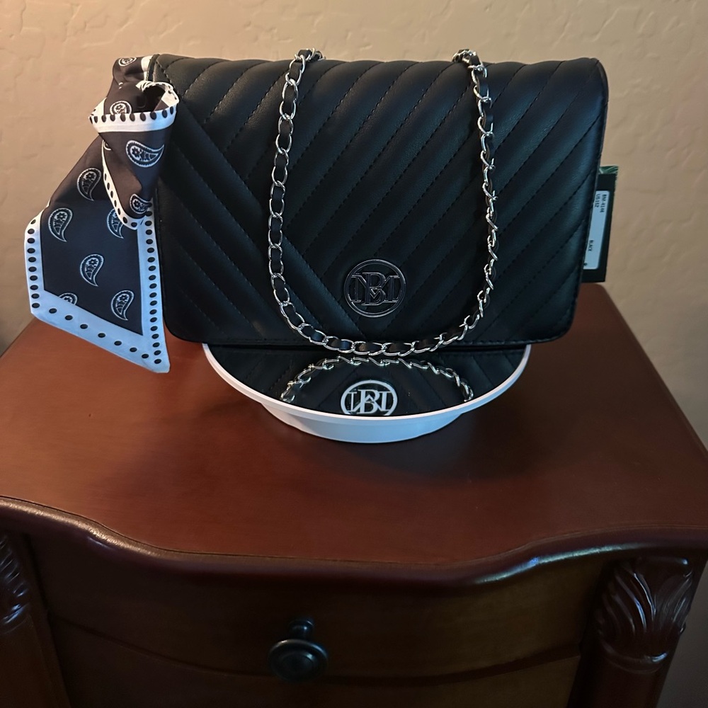 NWT Badgley Mischka Black Crossbody Quilted Shoulder Bag ,Chain Strap and Twilly